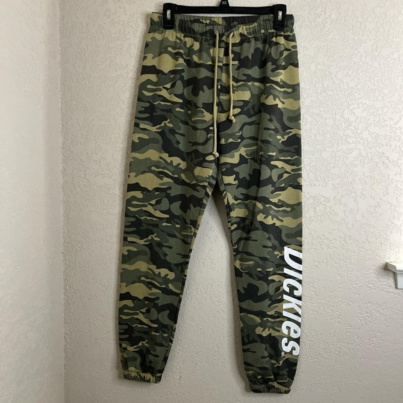 New With Tag Dickies Camo Joggers Size Small - Picture 1 of 5
